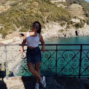 Meet your Posher, Rita